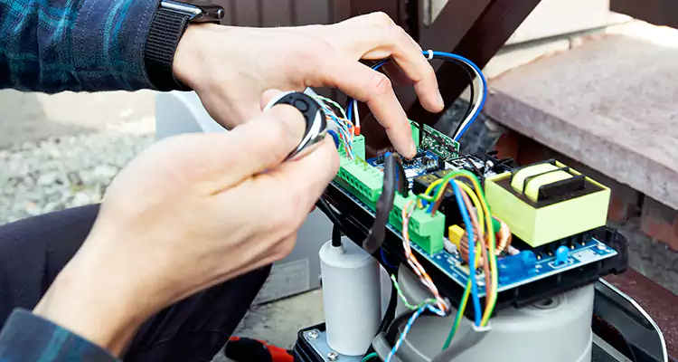 Automatic Driveway Gate Repair in Saratoga, CA