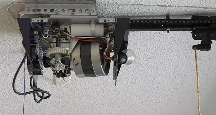 Emergency Garage Door Opener Repair in Saratoga, CA