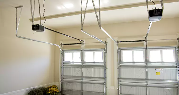 Residential Emergency Garage Door Repair in Saratoga, CA