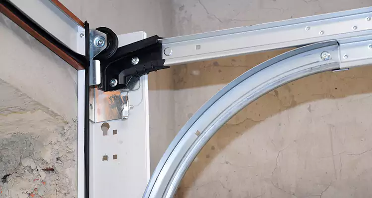 Maintain Liftmaster Garage Door Off Track in Saratoga, CA