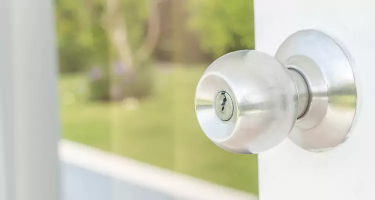 Patio Door Mechanism Jammed in Saratoga, CA