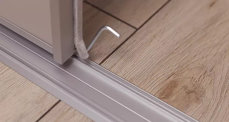 Squeaky Sliding Door Repair in Saratoga, CA